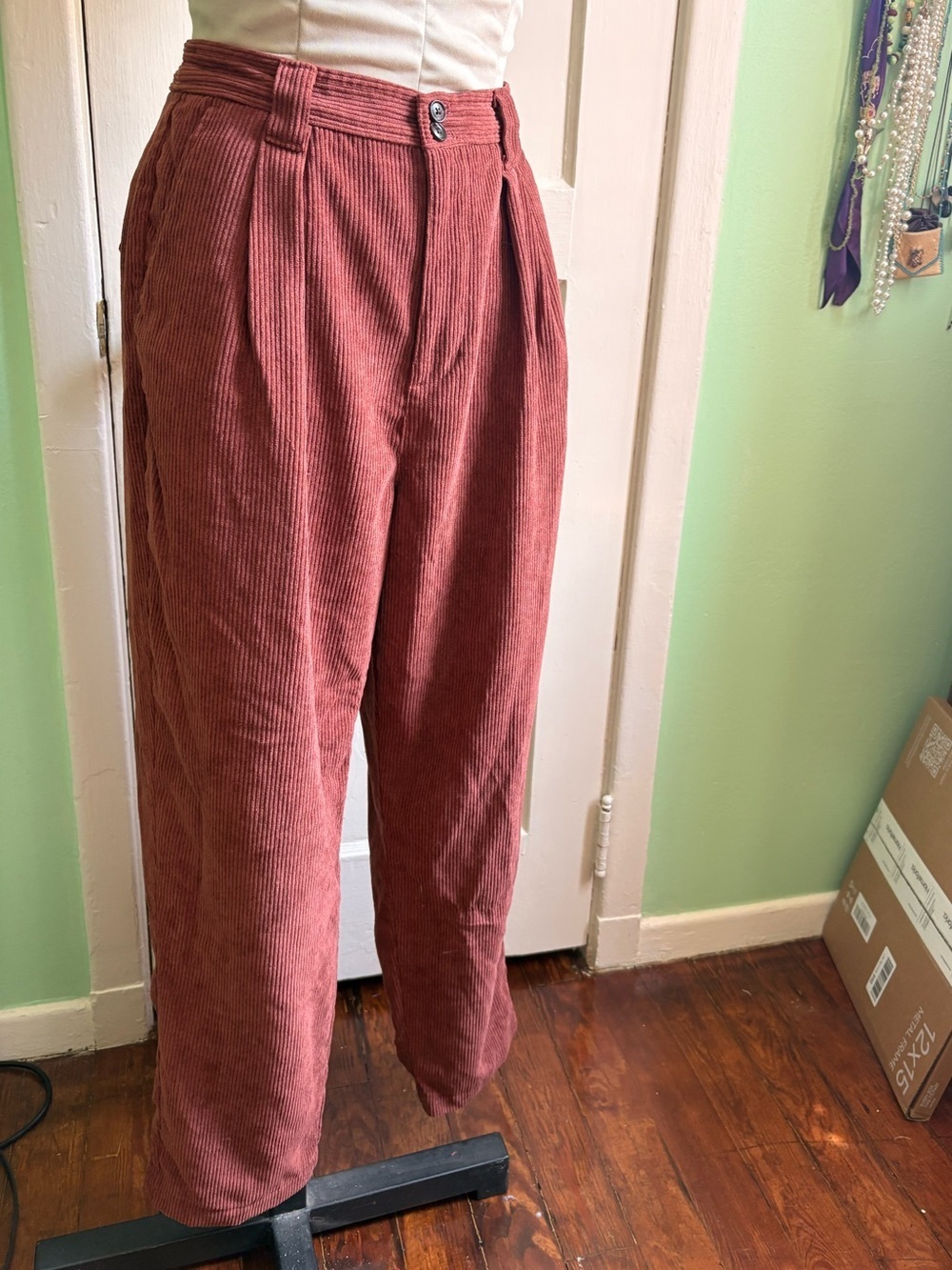 Madewell High-Rise Rust Wide-Leg Tapered Corduroy Pants - Picture 2 of 6